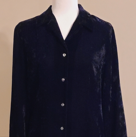 Ann Taylor Loft Textured Black Velour Long Sleeve Button-Down Blouse Size 10 - Picture 8 of 9